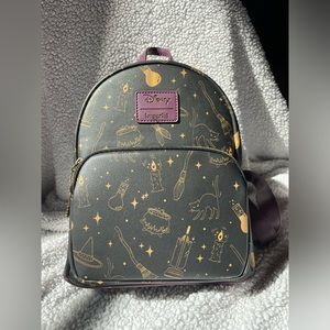 Loungefly backpack Hocus Pocus minimalist witchy cauldron black cat purse